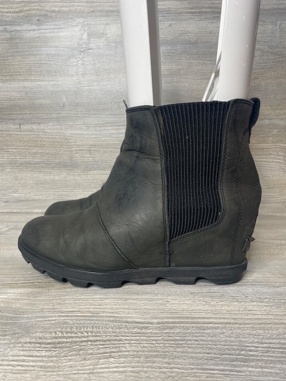 Sorel Joan of Arctic Black Wedge Boots Size 9 Style 1808551010
